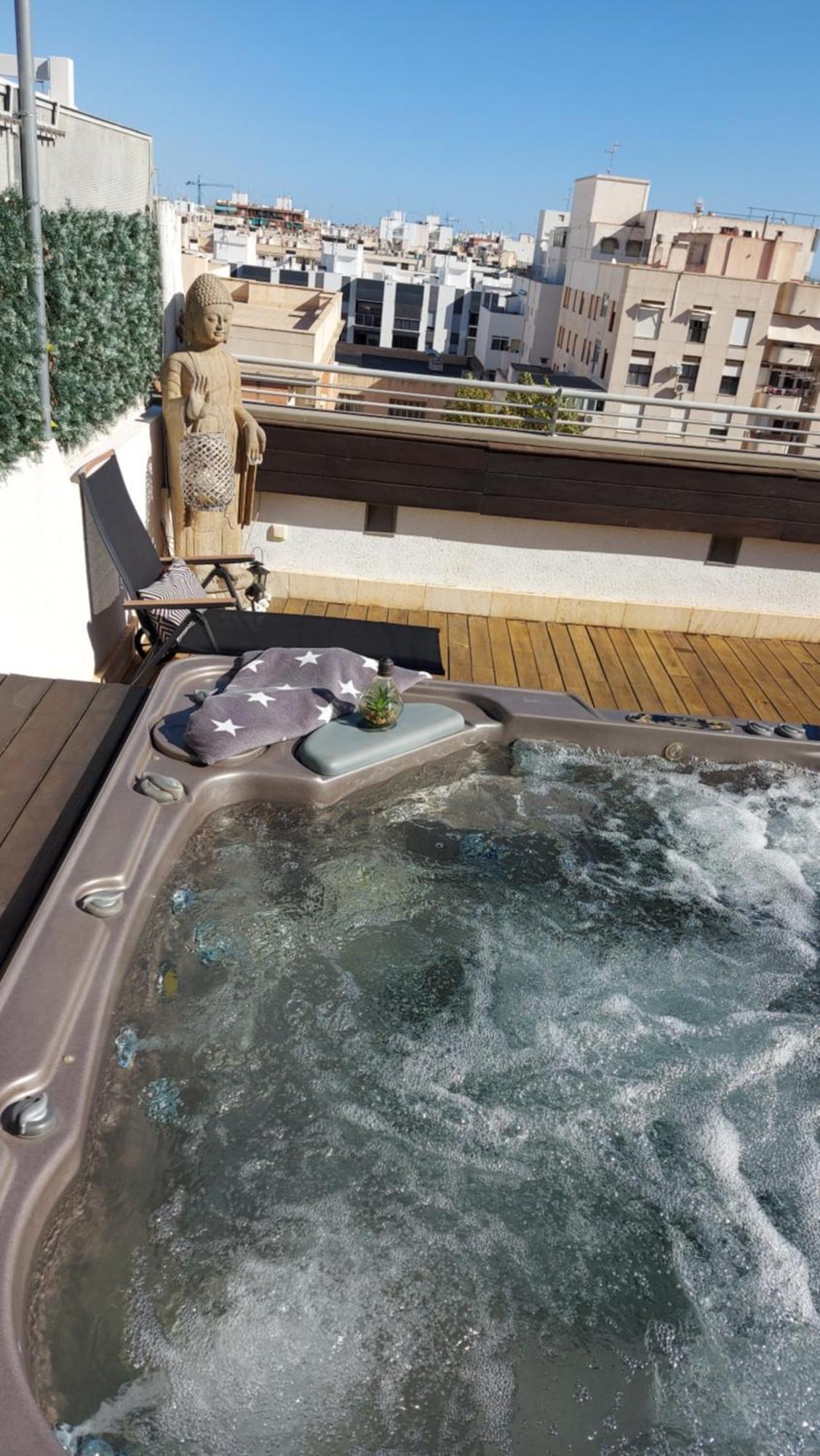 Atico De Lujo Con Jacuzzi Climatizado En Terraza Apartman Elche Kültér fotó